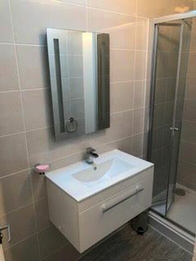 3 Bedroom Flat To Rent In B King Edward Road, Swansea, SA1