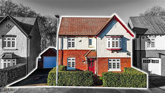 4 Bedroom Detached House For Sale In Adderley Avenue, Nuneaton, Warwickshire, CV10