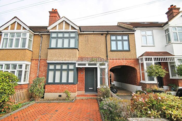 4 Bedroom Semi Detached House To Rent In The Close, New Malden, KT3
