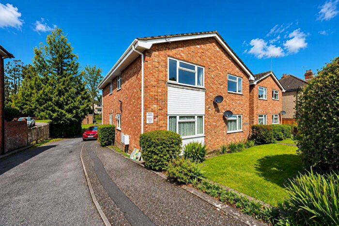 1 Bedroom Apartment To Rent In Woodmill Lane, Southampton, SO18