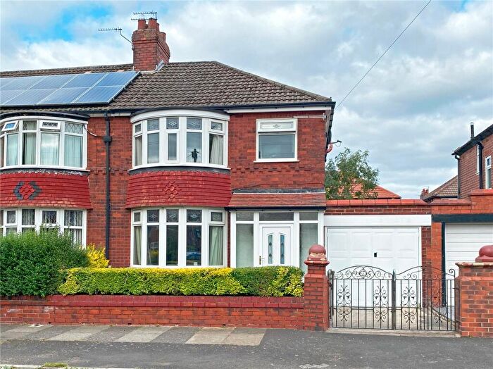 3 Bedroom Semi-Detached House For Sale In Shirley Avenue, Denton, Tameside, M34
