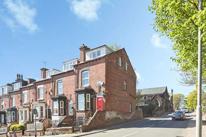 5 Bedroom End Of Terrace House For Sale In Church Street, Kirkstall, Leeds, LS5