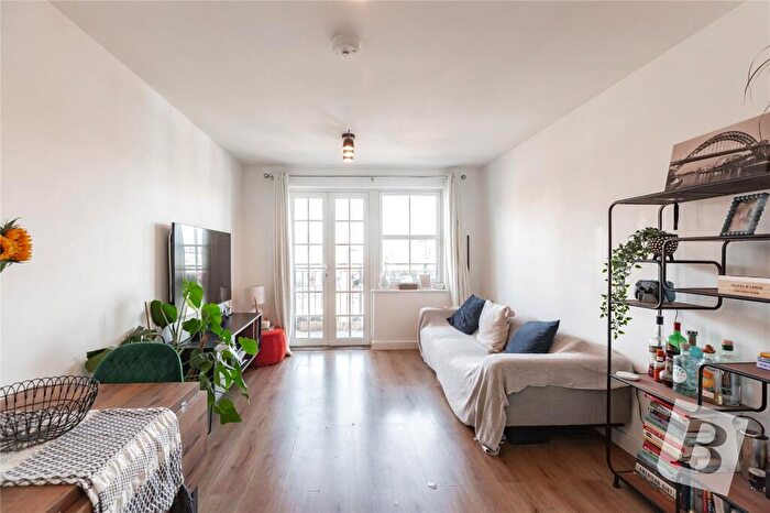 2 Bedroom Apartment For Sale In Market Place, Romford, RM1