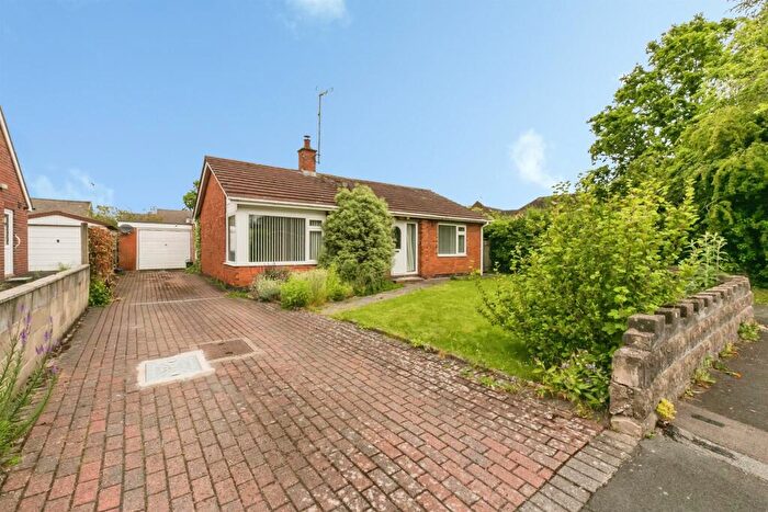 2 Bedroom Detached Bungalow For Sale In Summerfield Drive, Uttoxeter, ST14