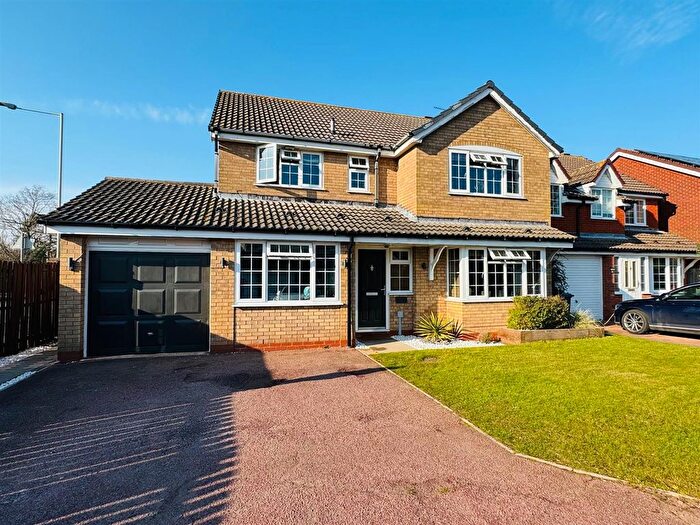4 Bedroom Detached House For Sale In Fletchers Lane, Grange Farm, IP5