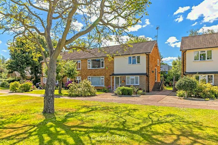 2 Bedroom Maisonette To Rent In Hatfield Road, St.Albans, AL4