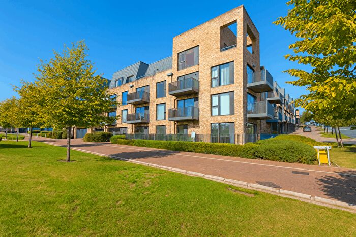 2 Bedroom Flat To Rent In Copt Place, London, NW7