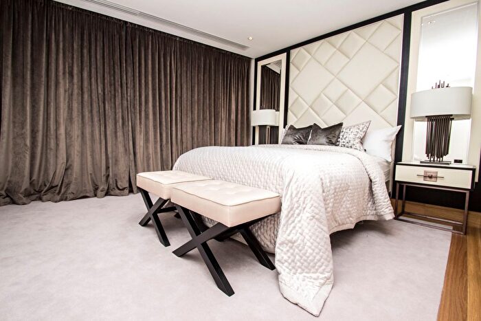 3 Bedroom Flat For Sale In John Islip Street, London, SW1P