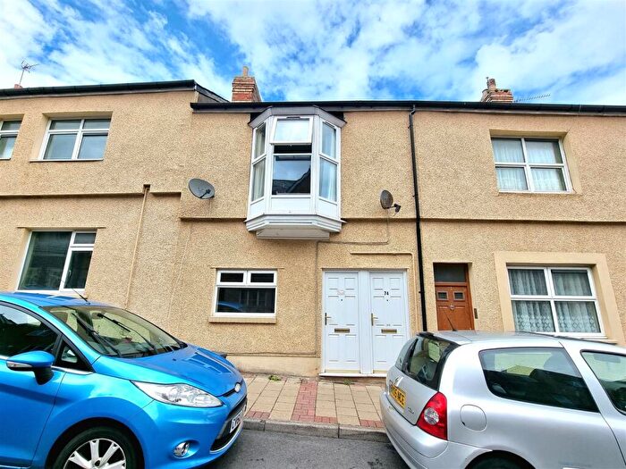 2 Bedroom Flat To Rent In Main Street, Barry, CF63