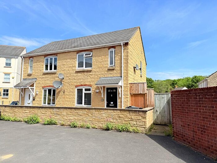 2 Bedroom Semi-Detached House For Sale In Henley Way, Frome, BA11