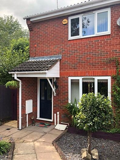 2 Bedroom Property To Rent In Highlands Drive, Daventry, NN11