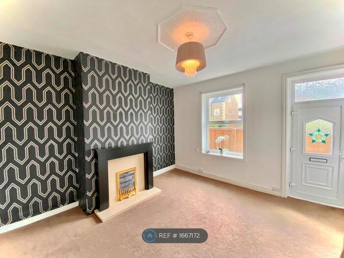 2 Bedroom End Of Terrace House To Rent In Bridge Street, Morley, Leeds, LS27