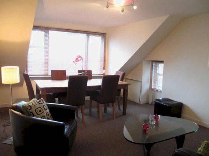 2 Bedroom Flat To Rent In Rose Street Lane North, City Centre, EH2