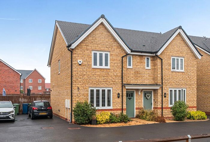 3 Bedroom Semi Detached House For Sale In Apley Road, Twigworth, Gloucester, Gloucestershire, GL2