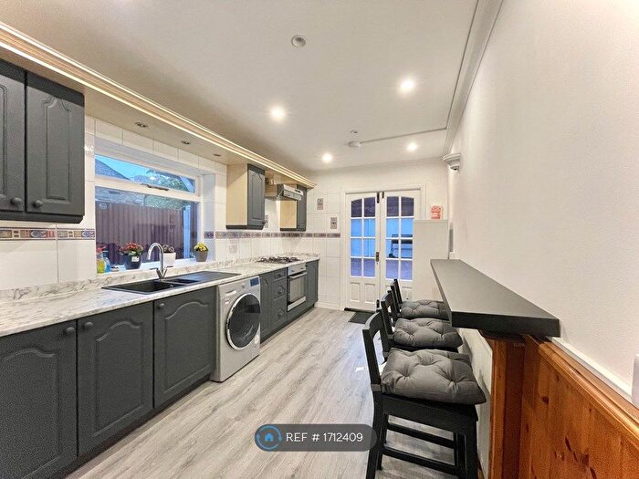 5 Bedroom Terraced House To Rent In Ravenswood Road, Balham, SW12