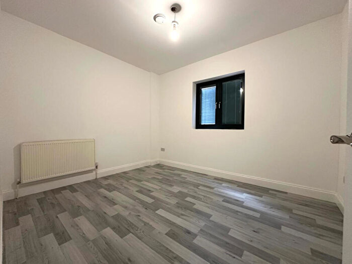 4 Bedroom Semi-Detached House To Rent In Tilbury, Essex, RM18