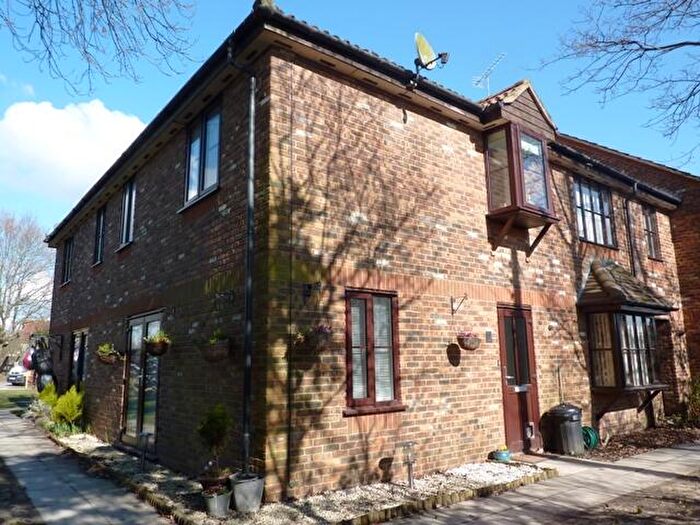 2 Bedroom End Of Terrace House To Rent In Village Mews, Vicarage Road, Marchwood, Southampton, SO40