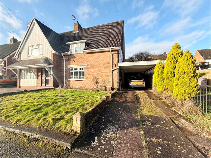 3 Bedroom Semi Detached House For Sale In Grenville Road, Russells Hall, Dudley, DY1