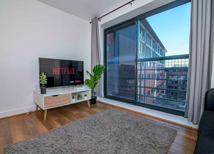 2 Bedroom Flat To Rent In Bradford Street, Birmingham, B12