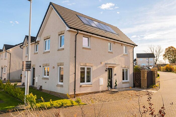 3 Bedroom Semi-Detached House For Sale In Croft Park Crescent, Whitburn, EH47