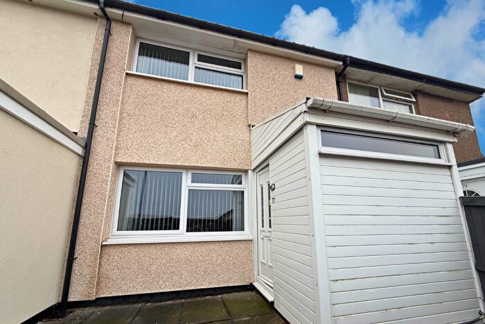 2 Bedroom Terraced House For Sale In Helston Walk, Leeds, LS10