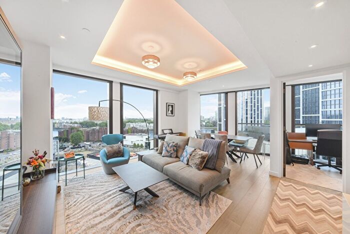 3 Bedroom Flat To Rent In Thames City, London, SW8