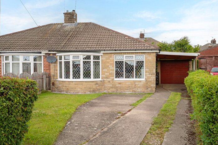2 Bedroom Semi Detached Bungalow For Sale In Gorse Paddock, York, YO31
