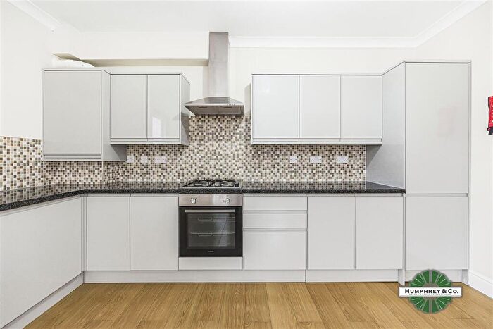1 Bedroom House To Rent In New Wanstead, London, E11