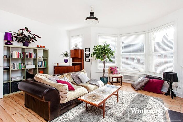 1 Bedroom Apartment To Rent In Pemberton Road, London, N4