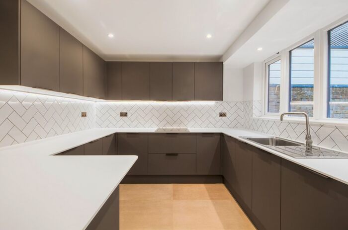 3 Bedroom Mews To Rent In Aldburgh Mews, London, W1U