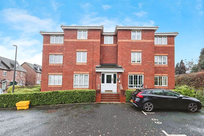 2 Bedroom Flat For Sale In Wycherley Way, Cradley Heath, B64