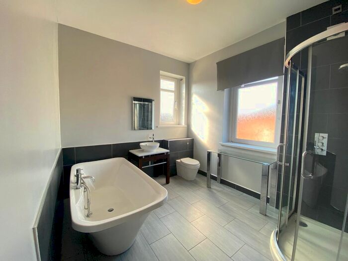 3 Bedroom Semi-Detached House To Rent In Blenheim Avenue, Barnsley, S70