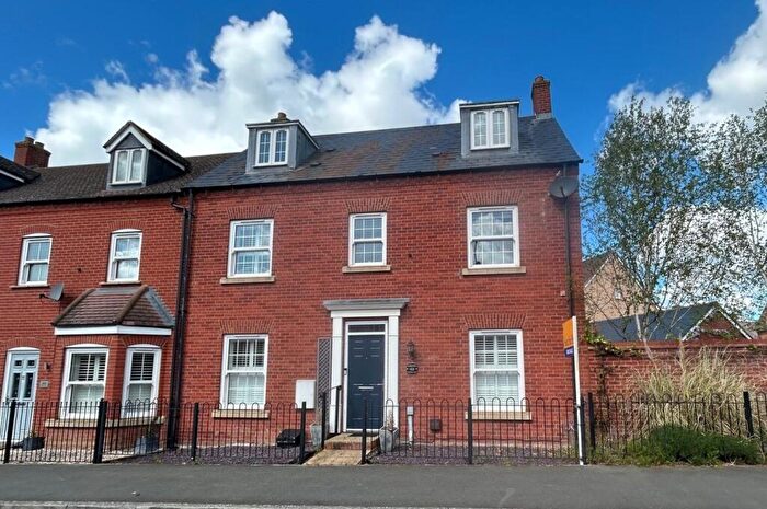 5 Bedroom End Of Terrace House For Sale In Valerian Way, Stotfold, Hitchin, SG5