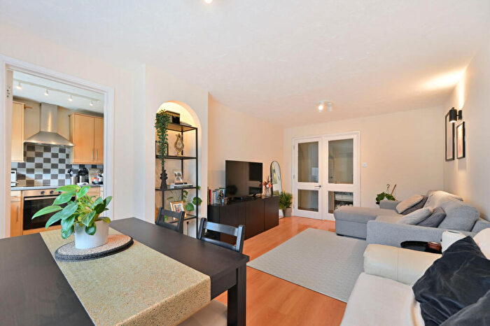 2 Bedroom Flat For Sale In Ash Walk, North Wembley, Wembley, HA0