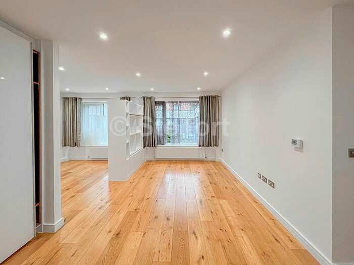 Studio To Rent In Central House, Lampton Road, Hounslow, TW3