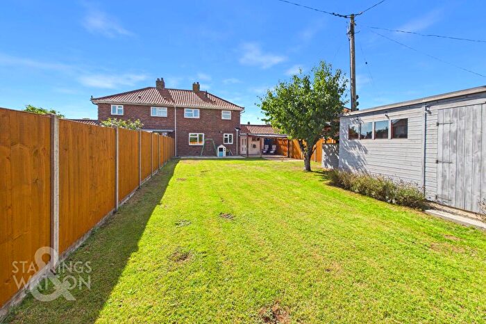 3 Bedroom Semi Detached House For Sale In Green Lane, Wymondham, NR18