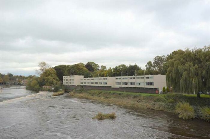 3 Bedroom Town House To Rent In Salmon Leap, Handbridge, CH4