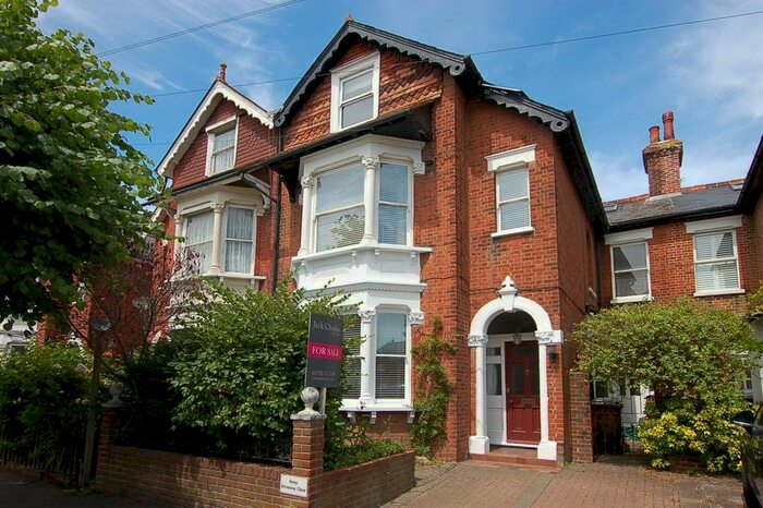 5 Bedroom Terraced House To Rent In Manor Grove, Tonbridge, TN10