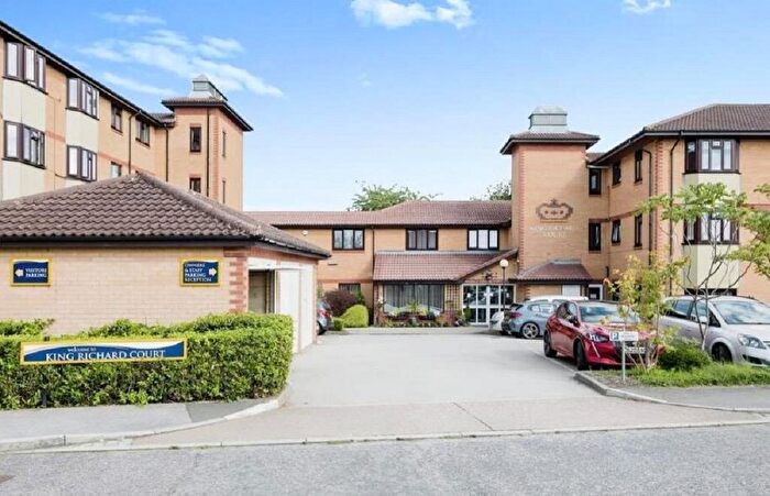 2 Bedroom Flat For Sale In Wootton Brook Close, Northampton, NN4