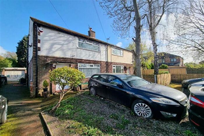 3 Bedroom Semi Detached House For Sale In Peover Avenue, Sale, M33