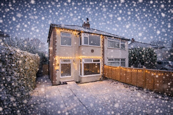 3 Bedroom Semi-Detached House For Sale In Beech Road, Bradford, BD6