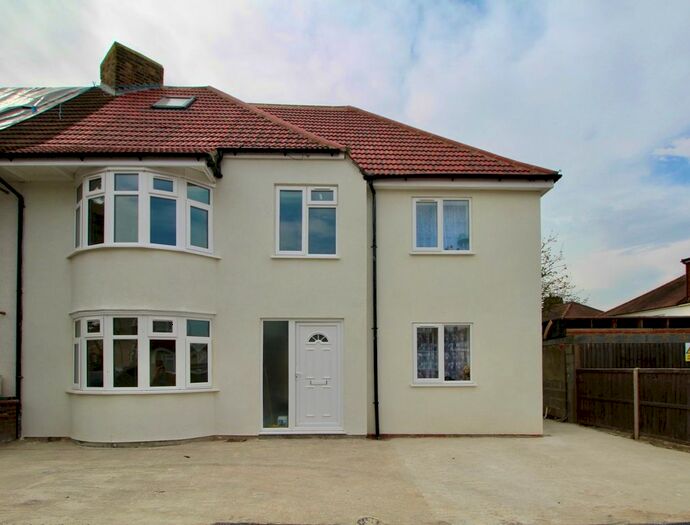 5 Bedroom Semi-Detached House To Rent In Heathside Avenue, Bexleyheath, DA7
