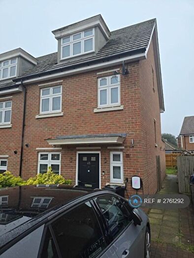 3 Bedroom End Of Terrace House To Rent In Repton Crescent, Earley, Reading, RG6