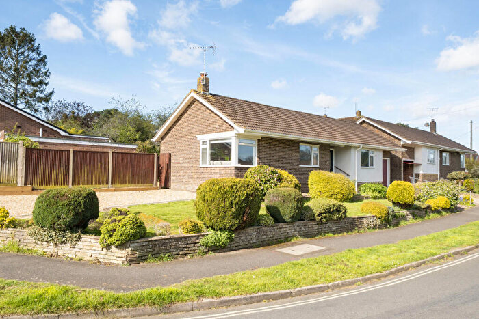 3 Bedroom Bungalow For Sale In Cedar Crescent, North Baddesley, Southampton, SO52