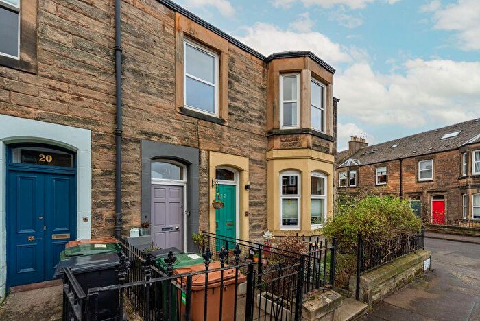 3 Bedroom Flat For Sale In Ryehill Place, Leith Links, Edinburgh, EH6