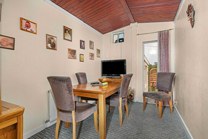 2 Bedroom Detached Bungalow For Sale In Rothwell Road, Desborough, NN14