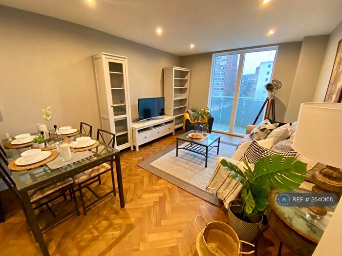 2 Bedroom Flat To Rent In Dearmans Place, Manchester, M3