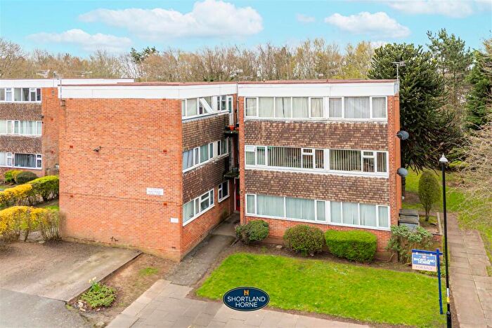 2 Bedroom Flat For Sale In Colina Close, Willenhall, Coventry, CV3