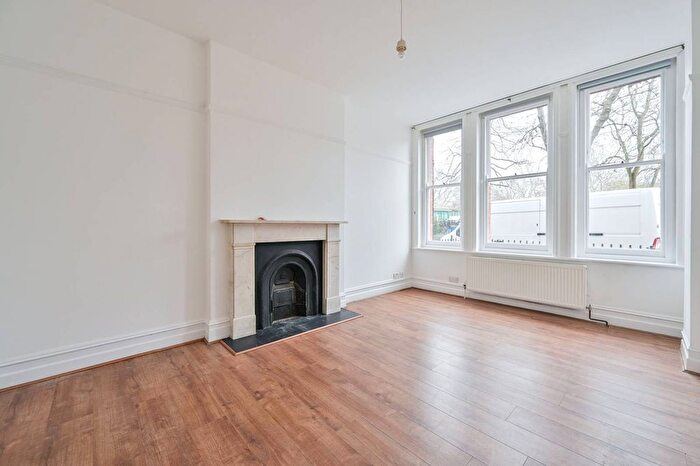 2 Bedroom Flat To Rent In Cormont Road, Camberwell, London, SE5