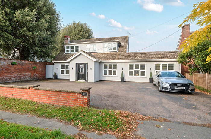 5 Bedroom Detached House For Sale In Point Clear Road, St. Osyth, Clacton-on-Sea, CO16